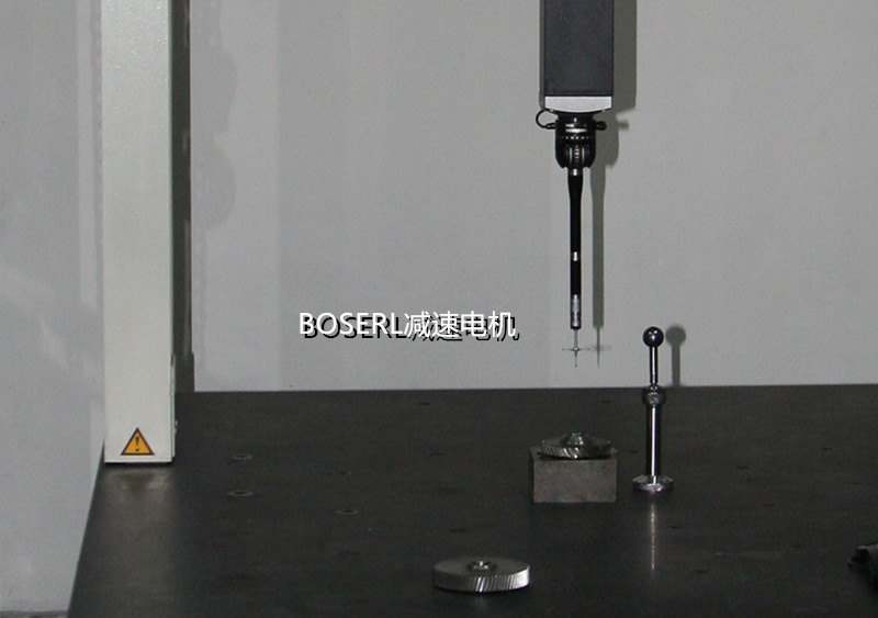 1665138377145587.jpg 齒輪減速機加電機